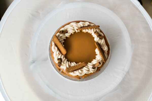 Lotus Biscoff Cake - Image 3